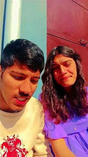 Lizard climbs the wall 😂 #comedy #subscribe #support #youtubeshorts #viralvideo