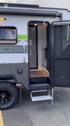 Check out this off-road 15ft hybrid from TORUS RV packed with a bunch of features for your next adventure! Boss is away for a few weeks, come down & see the boys for a deal 😉 3924 Pacific Highway, Loganholme | Trackabout Offroad Campers