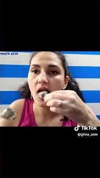 Marta Riva clay&pasta eating 😋🤤🪨 a 🍪🥮