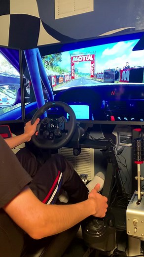 Logitech G923: Fun & Gaming - Can You Guess the Game?