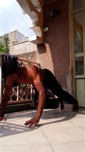 Super 👌 pompes challenge #super #pompeschallenge #homeworkout #viral