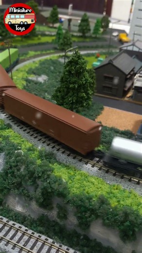 MINIATUR KERETA SKALA N 🚂🚋🚋🚋🌆🗼 #Shorts #keretamainan #miniaturkeretaapi #miniatur #diorama #hobi
