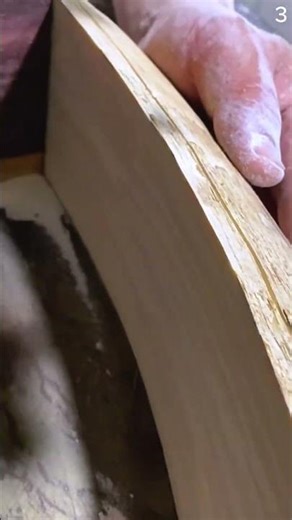 Splitting wood easily with a high speed cutting machine – Good tools and machinery can increase work