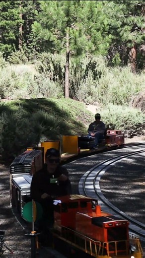 Kyle and Jen thru Serpentine