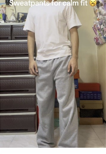 Sweats for lazy fits 🥱 #sweatpants #sweatpantsoutfit #pants #outfitideas #fyp