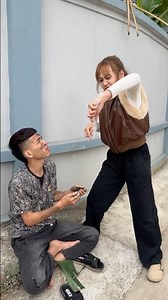 Hai Anh Em Tốt Bụng Giúp Chàng Trai Ăn Xin – The Ending Will Make You Cry 😭❤️ #short