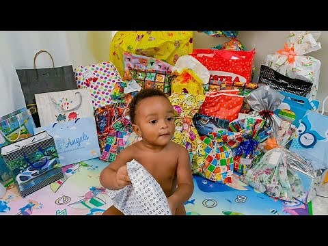 ABRINDO OS PRESENTES DO ANIVERSÁRIO DO DAVI | FESTA 1 ANINHO