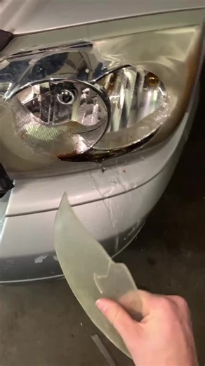 Repair Dodge Dakota Headlight with Mechanic Wolf of Rust