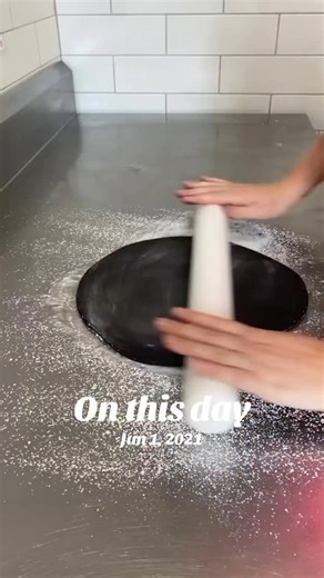 2.4K views · 709 reactions | #onthisday RUGBY BALL CAKE! Going through all my old vids is so fun! Figured I’d reshare! 殺 #tiggamac #okiedokie #cakedecorator #cakedecorating #cakevideo #cake #caketutorial #rugby #rubgycake #rugbyunion | Tigga Mac | Facebook