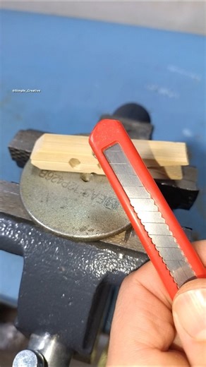 How to make a great DIY wire stripper from a clothespin #diy #electrician #tips #tools