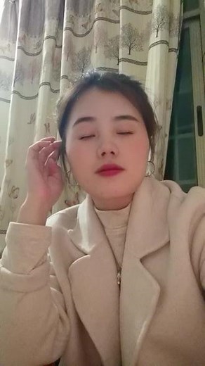 后来我再也不叫他老公了，不吵也不闹了，也不会整天守着手机等他信息了，晚上回不回家我也不在过问了，大家都只爱自己挺好的#自己爱自己比谁爱你都靠谱 #愿每个人都被温柔以待