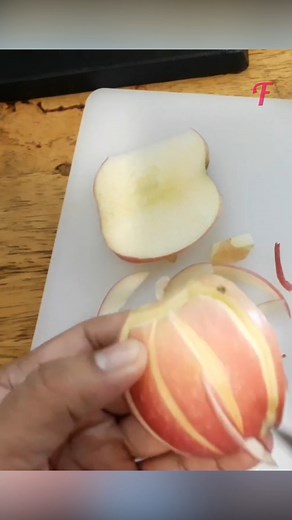 5.7K views · 14 reactions | How to make an apple turtle. #FabiosaLifehacks, #Fabiosa, #Lifehacks, #carvingart | Fabiosa Life Stories | Facebook