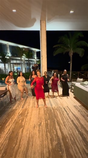 Kim To on Instagram: "If this wasn’t the funniest sh*t we ever did 😆🐴"