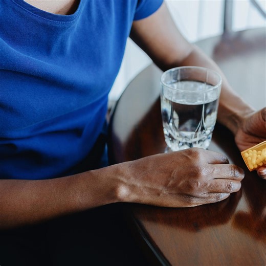 New study compares side effects of dozens of antidepressants