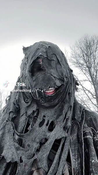 VØID (@thegnarledking) - Celebrating 68K Followers: Horror Art and Original Characters