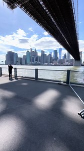 Military Helicopters Flying Under Brooklyn & Manhattan Bridges