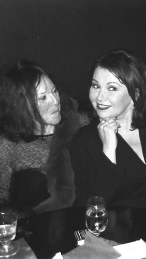 Happy Birthday to @officialroseannebarr In the 1980s, Mitzi Shore saw something special in Roseanne — a bold, honest voice unlike anyone else. Mitzi encouraged her to lean into that voice, even down to the signature overalls that became part of her image. From packed nights in The Comedy Store’s Main Room to shows in Las Vegas, Mitzi believed in Roseanne and helped her find her place in comedy history. We’re grateful for the laughs, the legacy, and the memories that helped shape The Comedy Store