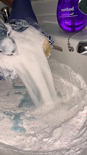 Part 3 | Daz laundry powder overload! This paste was soo thick I struggled to squeeze the sponge🥵