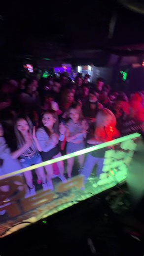 PANIC ヨコサイ ＆ アフターMILANO トータル 400人OVERで超盛り上がりでした♪ ⇒ https://ameblo.jp/trancefamily/entry-12959855886.html 遠くからも近くからも大勢の来場ありがとうございました！ 今回も 初サイケ 初CLUBで会いに来てくれた人たちも多くて大感謝！ PANIC 23時前からいて MILANO終わったの15時過ぎ リクエストも多くて 人生初 2時間＋7時間 で 9時間DJしました！ オートマDJじゃないから全曲自力でBPM合わせ その場に応じてキューポイント(スタートの位置)を決めて 耳が頼りなアナログ方式なので そりゃ疲れたんだけど 最後 15時まで残ってた人たちの一体感と ラストスパート 心地よかったから大満足！ ※MILANOは片側のCDJが壊れていて 速さブレたりボタン押せなくて MIXがとても困難だったので聞き苦しい場面あってごめんなさい！ 🛑今週末は5連発!!!!! (木)TIDETOKYO祝前日SPECIAL &アフターTIDE (金/祝日)はALADDIN初の 未成年歓迎ディイベント 