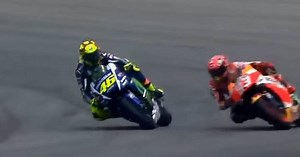 Patada de Rossi a Márquez, último incidente que avergüenza al mundo deportivo