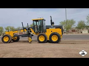 John Deere 670B Grader