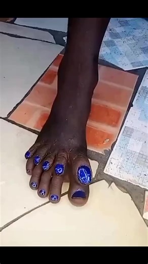70K views · 459 reactions | Toes on to of toes is crazy #funny #viral #new #Life #viralvideo #explorepage #explore #trend #hood #drama #explorer #exploremore #reels | Gee Moonie | Facebook