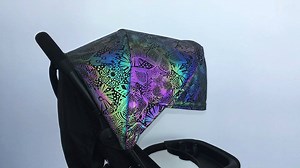 We’ve been playing with torches! 🙌🏻 Holographic and reflective, our newest special edition print, ‘silhouettes’ captures the light with a shimmering glow. Hot tip, If you’re trying it out on nano in store use your phone torch or a flash to see the full effect https://goo.gl/rDxhvW cait | MBx | Mountain Buggy