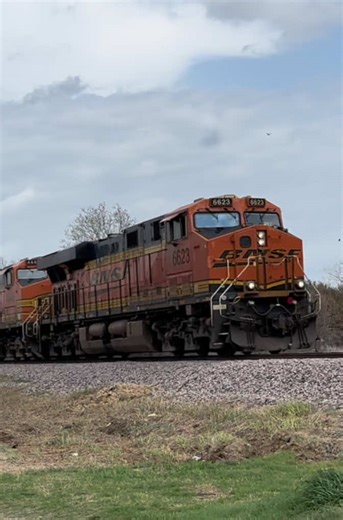BNSF Trains in Carrollton, TX - March 2026