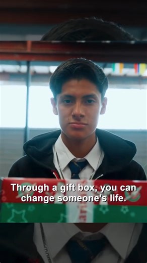 A small gesture, a huge impact—that's what shoebox gifts are all about. ❤️ "That all may know the Lord." ✨ Pack shoeboxes online and shine His light into children's lives.💡Get started: https://bit.ly/47zI883 | Operation Christmas Child Canada