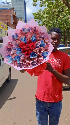 money #moneybouquet #MoneyBouquet #bunchesflowers #flowers #nairobiflowers