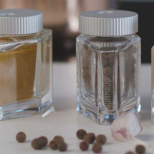 bulthaup spice jars lend the entire kitchen environment a high-quality atmosphere. Project by @bulthaup | bulthaup