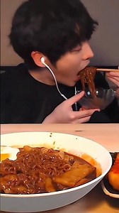 야식이 땡길땐 ? 짜장라볶이와 계란후라이 총각김치 먹방 │ 짜파게티 리얼사운드