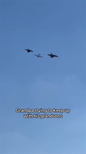 A look back at #SNF23 when the F-22 Raptor and F-35A Lightning II Demo Teams flew alongside the P-51 in this iconic Heritage Flight. ✈️💙 You can see the F-22 Raptor Demo Team at #SNF26 as we celebrate the Red, White & Blue at 52 as we honor America’s 250th Birthday! Get your tickets TODAY! 🇺🇸 📹 Isaac Castellanos 📆 2026 SUN ‘n FUN Aerospace Expo - April 14-19, 2026 📍 Lakeland, FL 🎟️ #SNF26 Tickets - https://flysnf.org/tickets/buy-tickets/ 🏷️ F-22 Raptor Demo Team U.S. Air Force F-35A Ligh