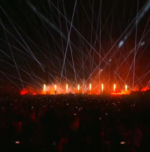 Classic Tiësto in complete control at the Pyramids 🔥 #Tiesto | Yalla Techno