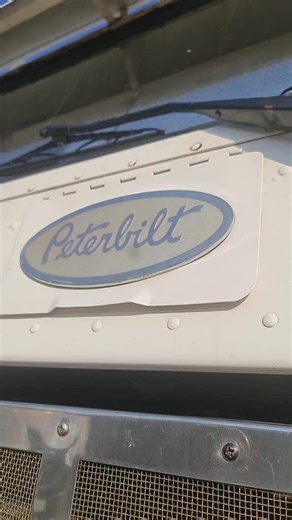 #truckingsa #cabover #truckinglife #peterbilt #362