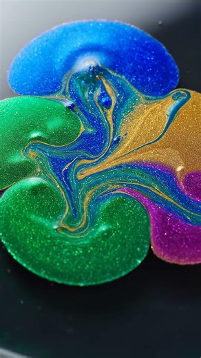 🌈 Mesmerizing Fluid Paint Art: Hypnotic Color Swirls! #asmr #fidget #kineticsand #oddlysatisfying