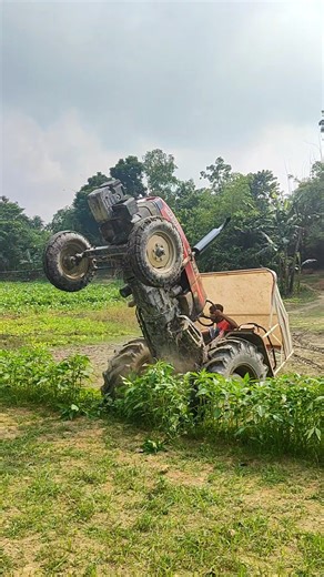 case jx 55 T tractor stuck in mud #tractor #case