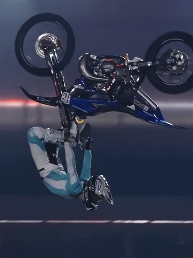 Auraaa Freestyle: Motorcycle Stunt 999%