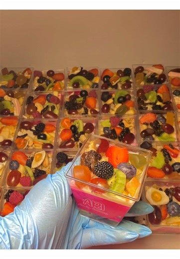 If you don’t want parfait on spot this package is your best choice🤩. It contains 14 nutritional ingredients MOQ is 50pcs for just 200,000naira Suitable for both indoor/outdoor ceremony. For bookings, send us a Dm or WhatsApp 08098822289.