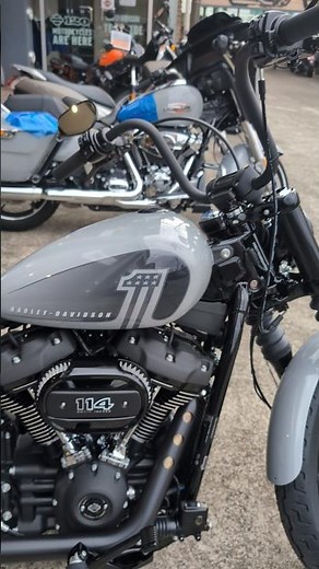 【ストリートをいくボブ】ヤンチャなボバーベースの輝くアイツ【ブラックアウトされクール】