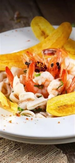 comida gourmet atención privilegiada solo en yarumba bar y lounge @cataratas musicales #sabor