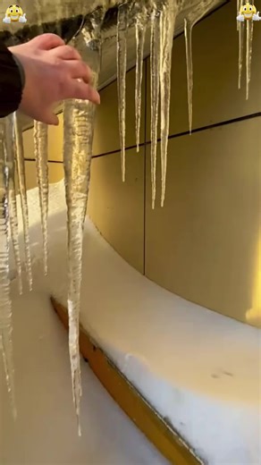 Exploring Disneyland Paris's New World of Frozen