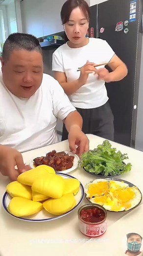 104K views · 1.8K reactions | Most Spicy food eating challenge #facebookreel #virals #FacebookPage #view #eating #BOOMchallenge #reelsfbシ #reelschallenge #kitchenrecipies #recipe #mukbangers #husband #explorepage | Chilli Eating Challenge | Facebook