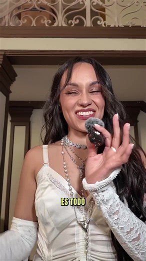 @Melissa Robles sobre lo que significó para ella cantar #MiNuevoTrauma junto a Los Ángeles Azules. 🪽🫀 Que suene la cumbia con este nuevo trauma que no paramos de bailar. 🕺🏽💃🏻