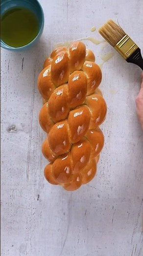 The Coolest 6-Strand Challah You'll Ever Braid