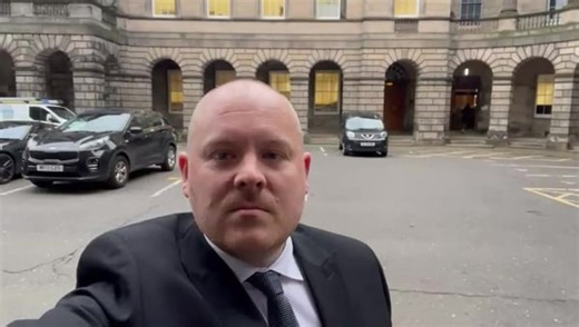 Aberdeen bus gates court case live updates: Capital courtroom clash between traders and council kicks off. Follow our live blog for minute-by-minute updates from Edinburgh's Court of Session as the council and Norman Esslemont duke it out 👇 https://eu1.hubs.ly/H0pwqDF0 | Evening Express