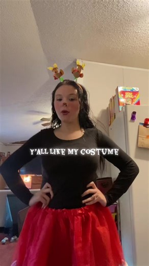 Dana Moore (@dana.moore4)’s video of costume
