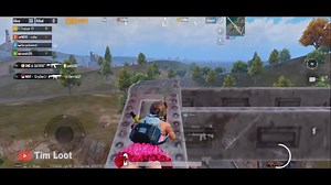 [PUBG Mobile Funny Moment] Watch the video below and tell us your ideas! Download GameLoop emulator and play #PUBGMobile on PC! Video from Tim Loot: https://www.facebook.com/Timloot.yt #GameLoop #emulator #chickendinner #funnymoment #funny | GameLoop