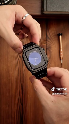 Next-Level Protection for Your Apple Watch! Sleek, Durable Design