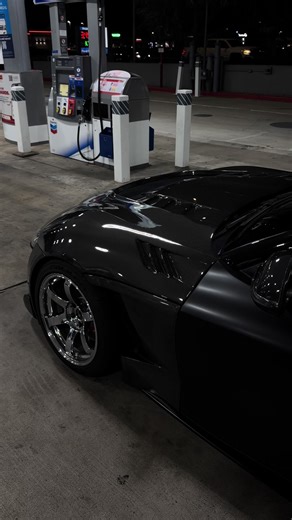 The Timeless Appeal of Chrome and Carbon in Cars